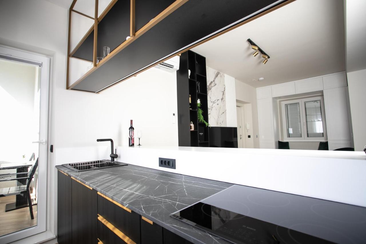 Prestigious Downtown Apartment Split Bagian luar foto